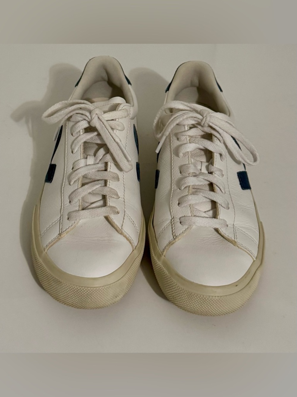 Veja Campo White Leather Low-Top Sneakers with Gray/Blue 'V' Accent Size:9 - Picture 7 of 11